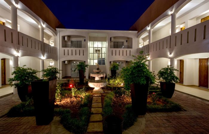 Desert Palace Hotel
