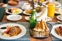 Swiss-Belsuites Admiral Juffair Hotels in Sitrah