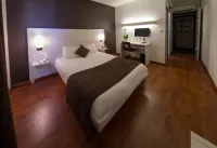 Contact Hôtel des États-Unis Hotels in Minimes - Barriere de Paris