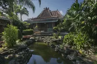 Melva Balemong Hotels & Resorts Hotel dekat Curug Sigandu Desa Branjang