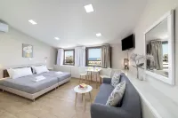 Faros Rooms & Suites - balcony