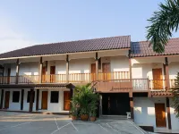 Pattana Resort Hotell i Song Salung
