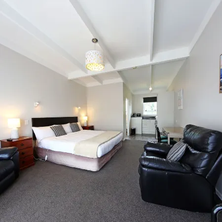 289 Midway Motel