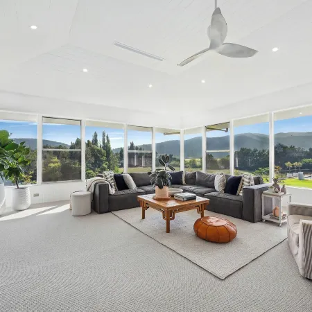 Stay in Mudgee the Grove, the Church, and Premium Private Homestead