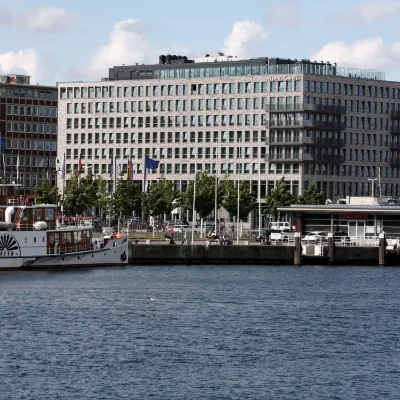 Atlantic Hotel Kiel Отели рядом с достопримечательностью «Причал Остзеекай»