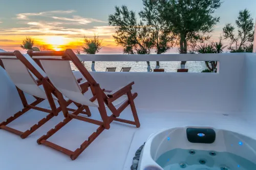Niki Savvas Studio & Suites - badewanne