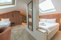 Atypik Hotel Hotels in Clichy