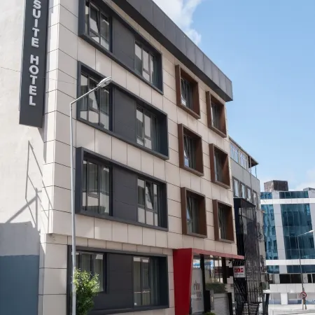 Elm Suite Hotel Отели рядом с достопримечательностью «Миниатурк»