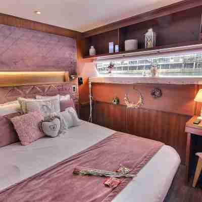 Le VIP Paris - Yacht Hotel Rooms