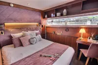 VIP Paris Yacht Hôtel & Spa Các khách sạn ở Paris