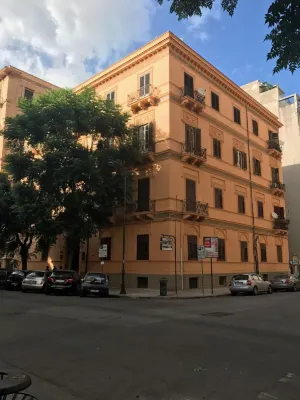Family Affair Luxury Rooms&Suites Hotels in Palermo