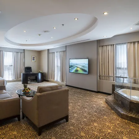 Awaliv International Hotel