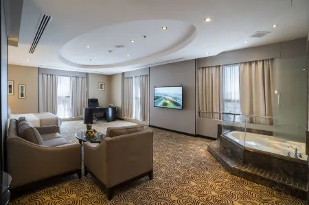 Awaliv International Hotel Отели в г. Тэйф