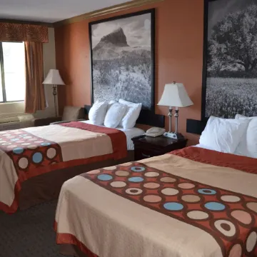 Hill Country Inn and Suite