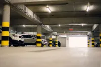 Ruben Hotel - parking