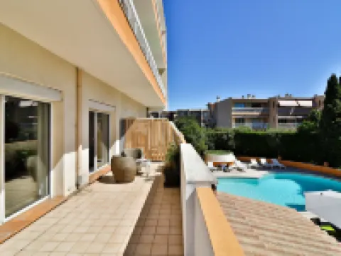 Hôtel Restaurant de la Mer Hotéis em Vallauris