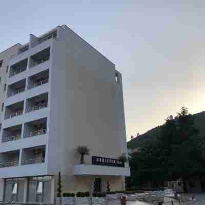Adriatik Budva Apartments Hotel Exterior