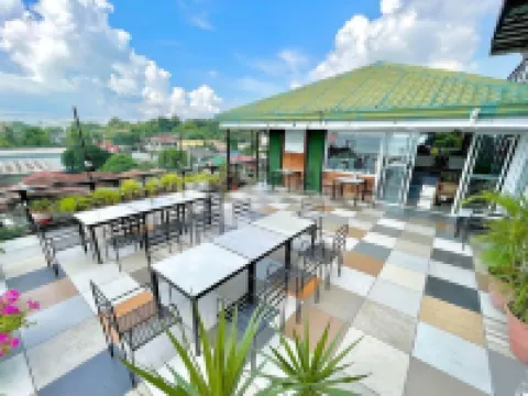 CounTess Pension House Hotels in Liloan