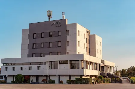 Prealpi Hotel Отели в г. Кодонье