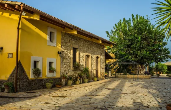 吉爾迪諾戴爾索爾酒店