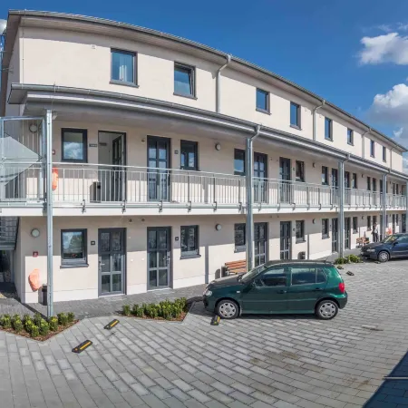 Trio Apartment Hotel Berlin Отели рядом с достопримечательностью «Каульсдорф»