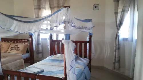 Parkside Safari Lodge Hotels in Nwoya