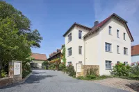 Hotel Garni Sonnenhof Hotels near Wanderparkplatz Waldschänke Moritzburg