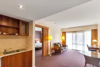 Century Inn Hotel di Moe
