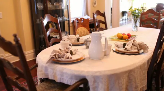 Benton Park Inn Отели рядом с достопримечательностью «Парк Уайтклифф»