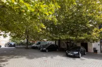 Villa Riva - parking