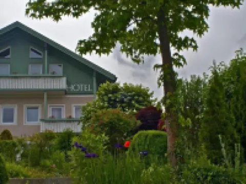 Gartenhotel Salzach Hotels in Burghausen