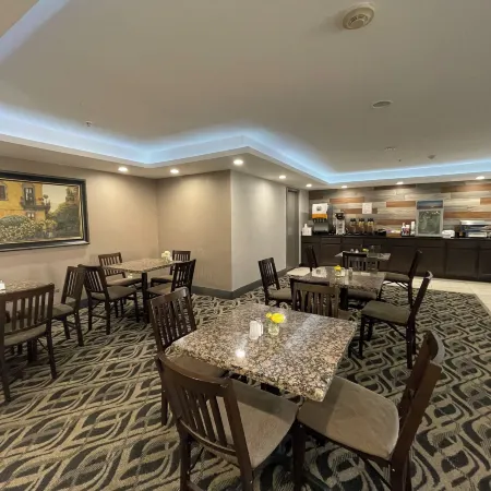 La Quinta Inn by Wyndham Cincinnati North