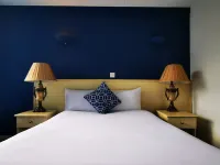 Castle Hotel Отели в г. 