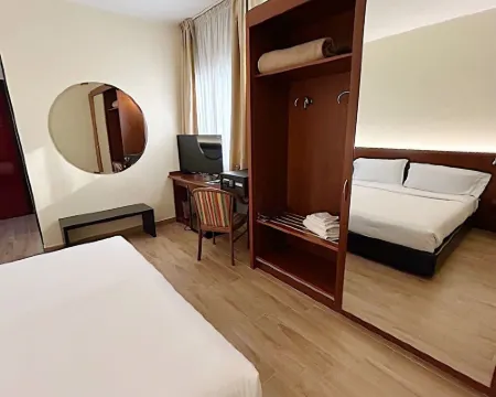 米蘭藍色維斯康蒂 iH 酒店 特雷扎諾南納維利奧酒店