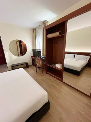 iH Hotels Milano Blu Visconti - parcheggio