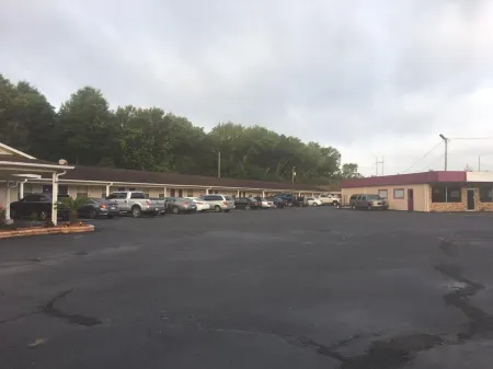 Blackwater Inn Milton Отели рядом с достопримечательностью «Парк Карпентерс»