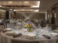 Lincoln Plaza London, Curio Collection by Hilton Hotels near Docklands