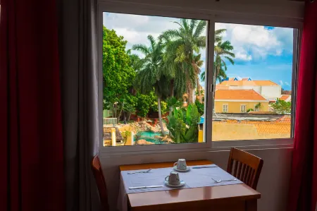 Curacao Suites Hotel