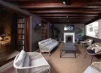 Palacete Colonial Hotels in León