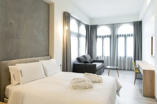 Superior One Boutique Hotel - Bãi đậu xe