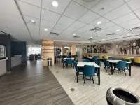 Fairfield Inn & Suites Wichita Falls Northwest - Breakfast