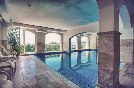 Hotel Azimut Отели рядом с достопримечательностью «Королевский пляж»