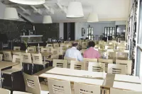 Hotel Småland - พร้อมอาหารเช้า