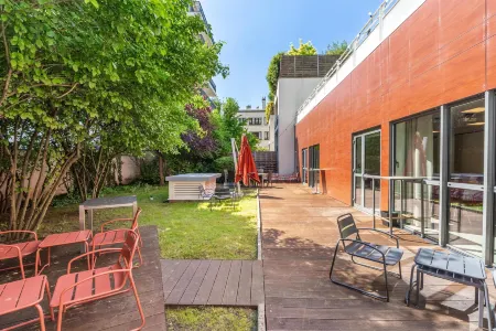 Radisson Blu Hotel, Paris Boulogne Отели рядом с достопримечательностью «Albert-Kahn Museum»