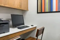Holiday Inn Express & Suites GREENVILLE-DOWNTOWN by IHG - Business
