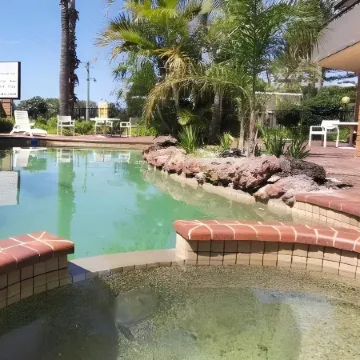 Lakeside Inn Wollongong