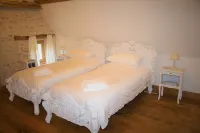 Manoir de la Basse-Cour Hotels in Saulges