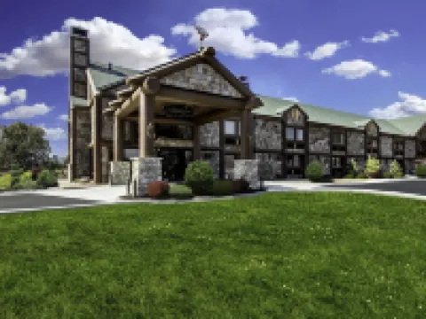 Bass Pro Shops Angler's Lodge Hotels in Springfield