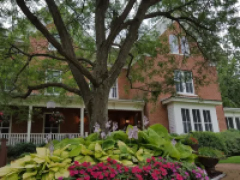 Round Barn Farm B & B Event Center Hotels in Goodhue County