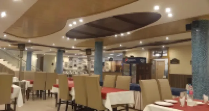 โฮเทล เดมานชิ นารัน